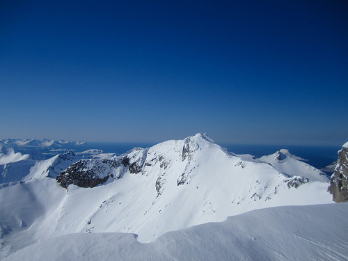 Looking over the backside of Skitntind