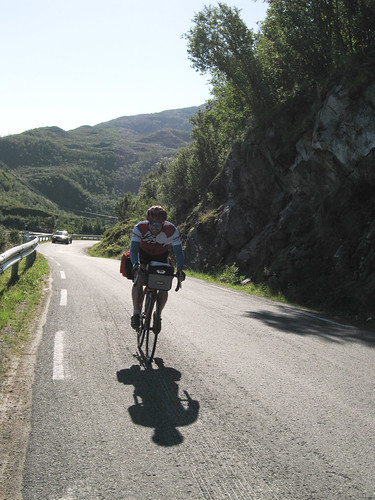 Speeding along on the cannondale caad5