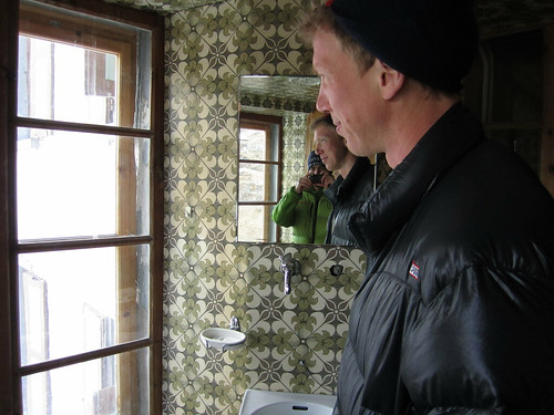 Johan in ancient bathroom.